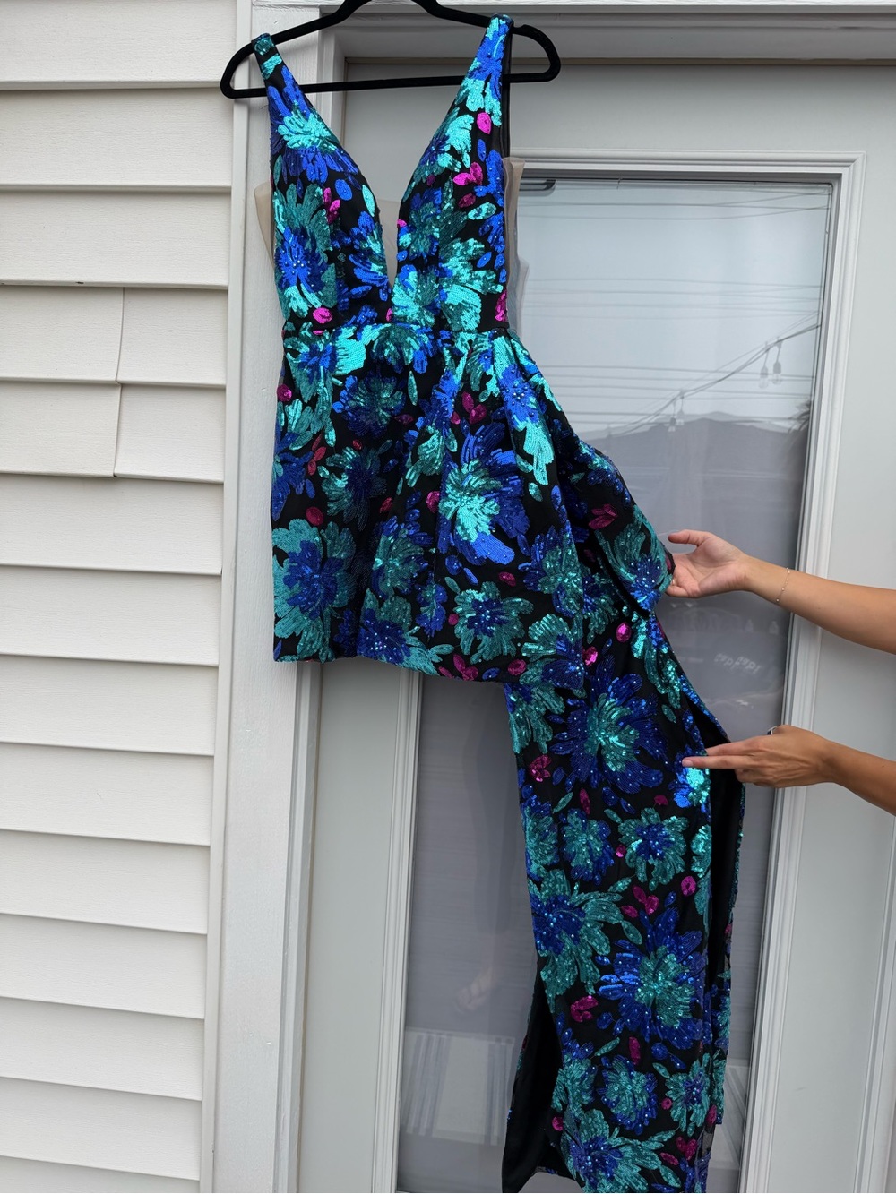 Sequin Floral Plunge Prom Dress in Teal & Blue